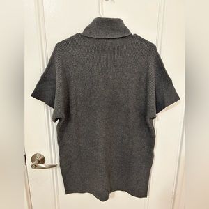 Banana Republic Short Sleeve Turtleneck Tunic Sweater